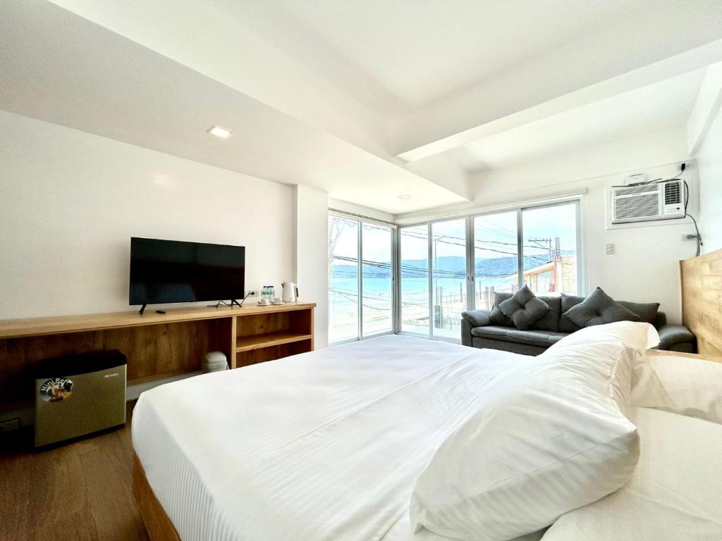 Playa Azul Baler - King Room With Sea View