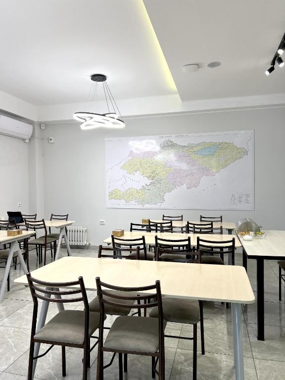 Restaurace v ubytování Compass Hostel