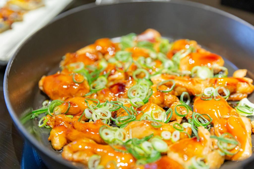 ホテルの敷地内または近くでの食事または食べ物