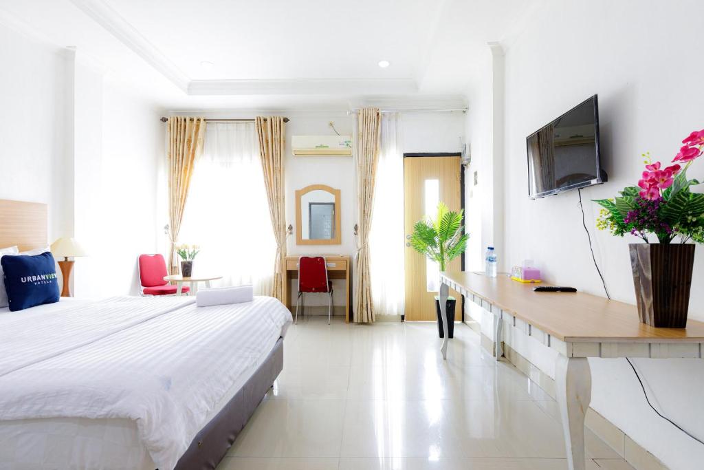 Urbanview SRB near Mall Ciputra Cibubur by RedDoorz - Habitación Doble Superior