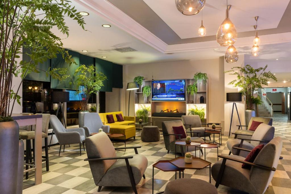 Lounge nebo bar v ubytování Leonardo Hotel Düsseldorf Airport Ratingen