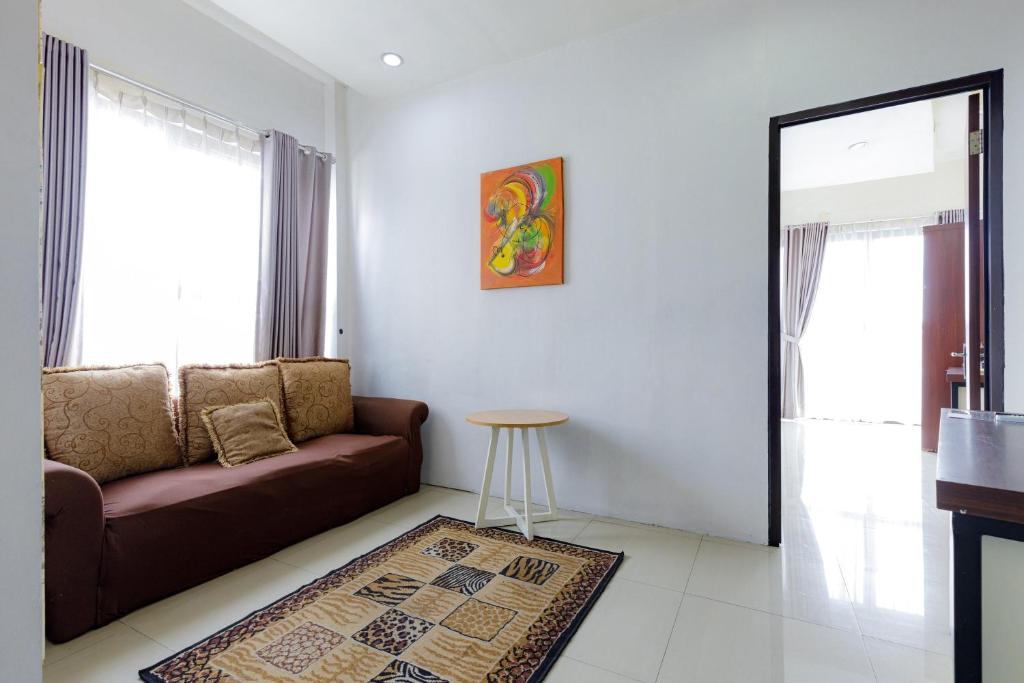 Urbanview SRB near Mall Ciputra Cibubur by RedDoorz - Suite