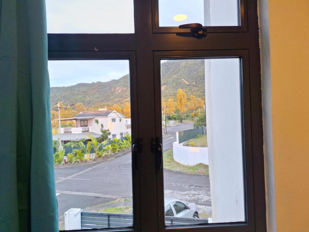 Nespecifikovaný výhled na hory nebo výhled na hory při pohledu z apartmánu