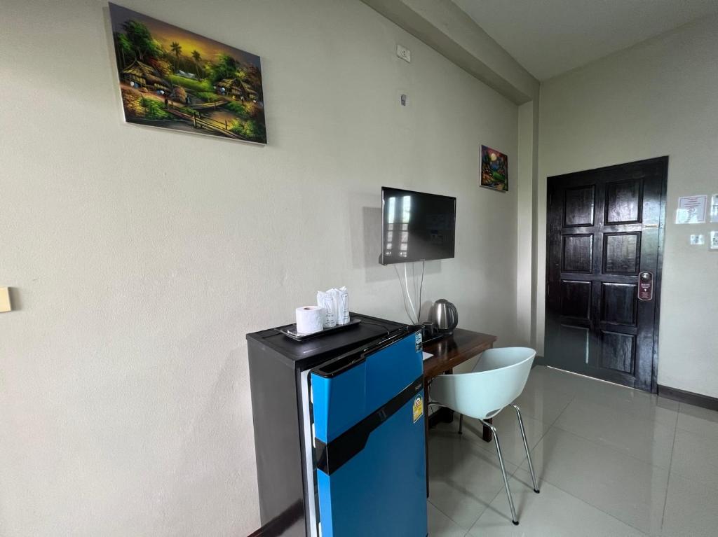 Preme Apartment @maejo - Classic Quadruple Room