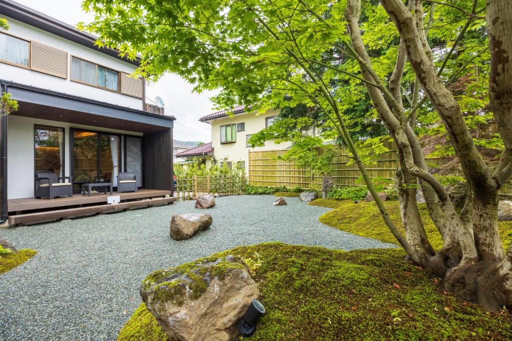 Zahrada ubytování 箱根仙石原の宿 よいな