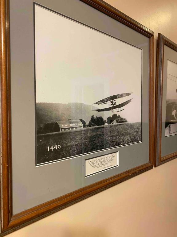 Foto dalla galleria di The Champagne Suite 2 a Hammondsport