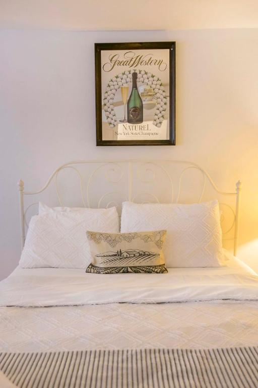 Letto o letti in una camera di The Champagne Suite 2