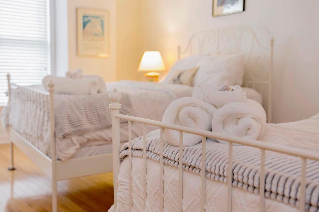 Letto o letti in una camera di The Champagne Suite 2