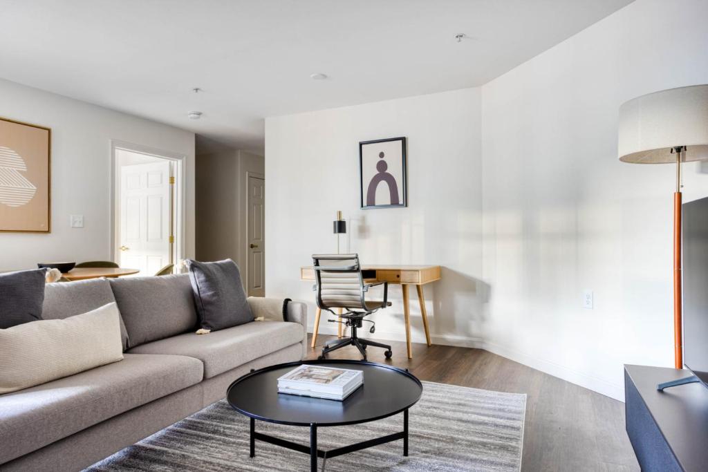 Et opholdsområde på Central Square 2br w gym nr T BOS-819