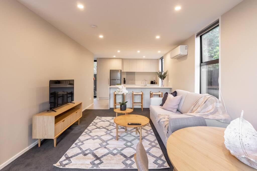 Χώρος καθιστικού στο Brand New & Central Townhouse