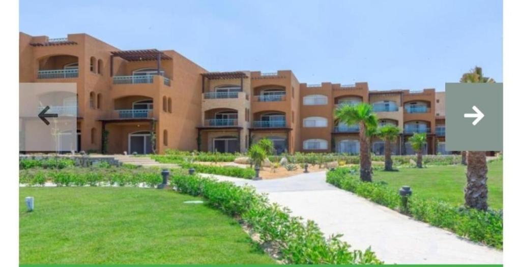 Zahrada ubytování Byoum Lake Side Hotel Room, Tunis Village, Fayoum