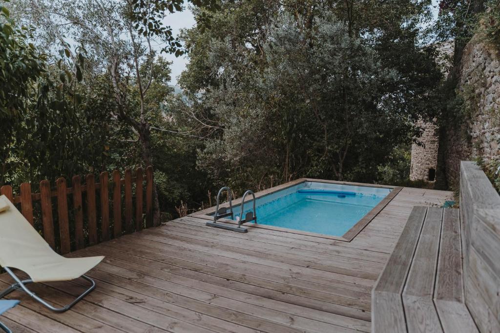Bazén v ubytovaní Ostello Bello Assisi Bevagna alebo v jeho blízkosti