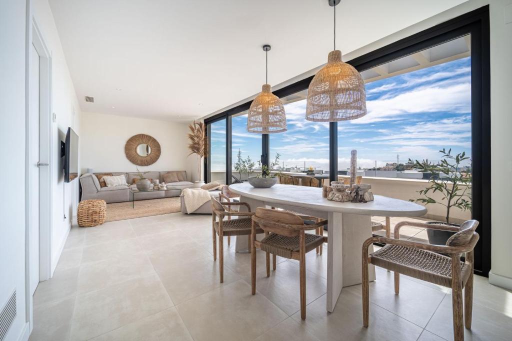 The Panorama Penthouse - Penthouse with Pool and Sea Views, Higueron West, Fuengirola