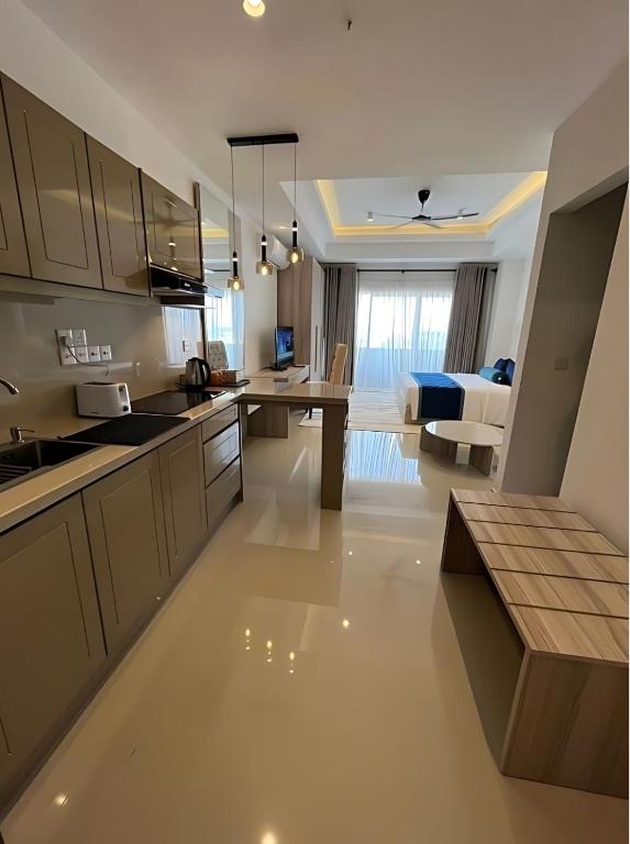 Negombo Ocean Breeze - Bliss on the Beach Luxury Apartments by Serendib Vacation - 9