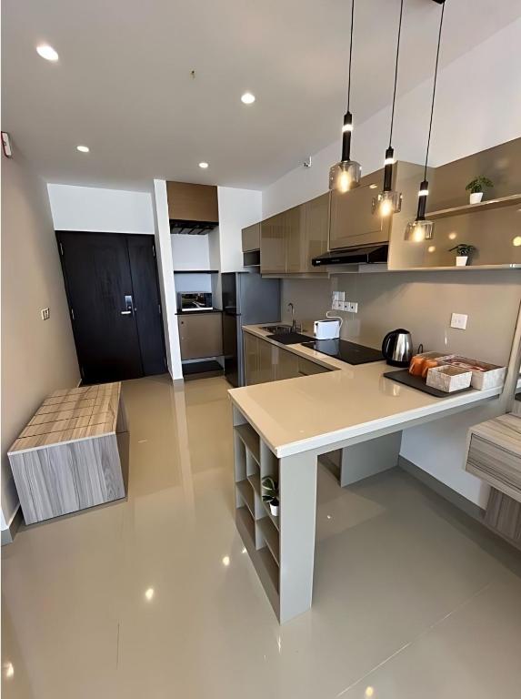 Negombo Ocean Breeze - Bliss on the Beach Luxury Apartments by Serendib Vacation - 11