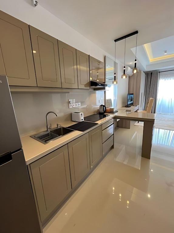 Negombo Ocean Breeze - Bliss on the Beach Luxury Apartments by Serendib Vacation - 13