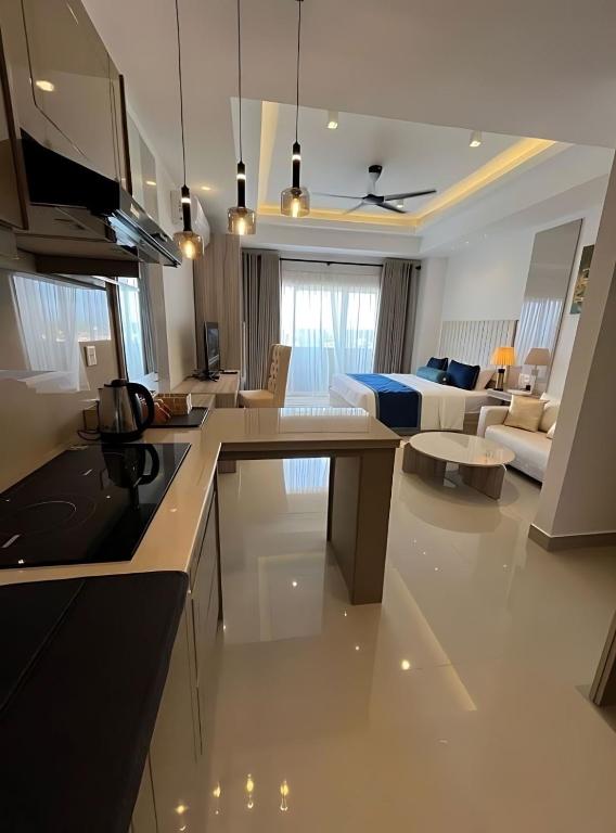 Negombo Ocean Breeze - Bliss on the Beach Luxury Apartments by Serendib Vacation - 3