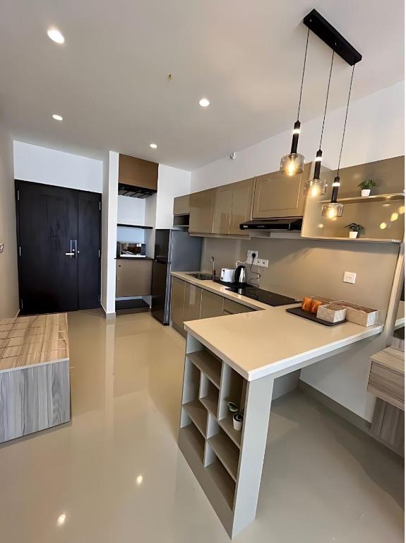 Negombo Ocean Breeze - Bliss on the Beach Luxury Apartments by Serendib Vacation - 16