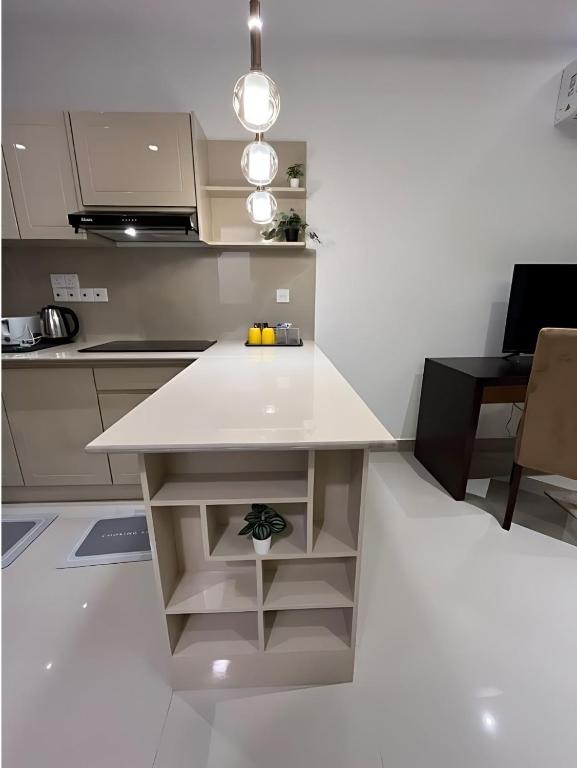 Negombo Ocean Breeze - Bliss on the Beach Luxury Apartments by Serendib Vacation - 7