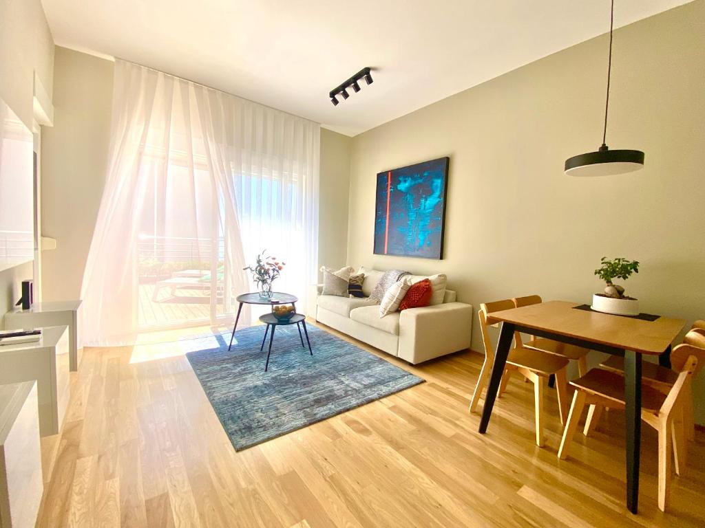 Posedenie v ubytovaní AstraMaris Znjan - Deluxe beach suite with hot tub