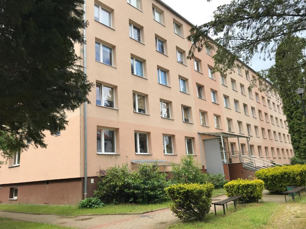 Budova, kde se aparthotel nachází