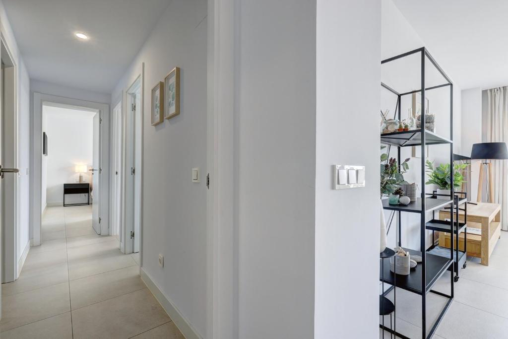 Kuchyňa alebo kuchynka v ubytovaní Estepona Place - Spacious family city apartment