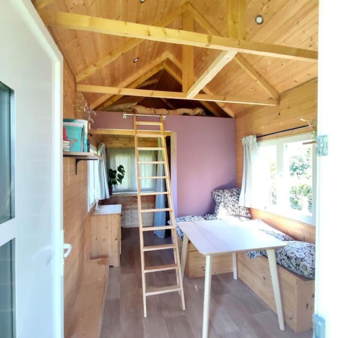 Kuchyň nebo kuchyňský kout v ubytování Nuit insolite en Tiny House