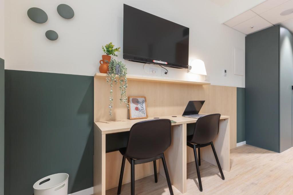 Well-located Campus Rooms Near City Park - Double Room