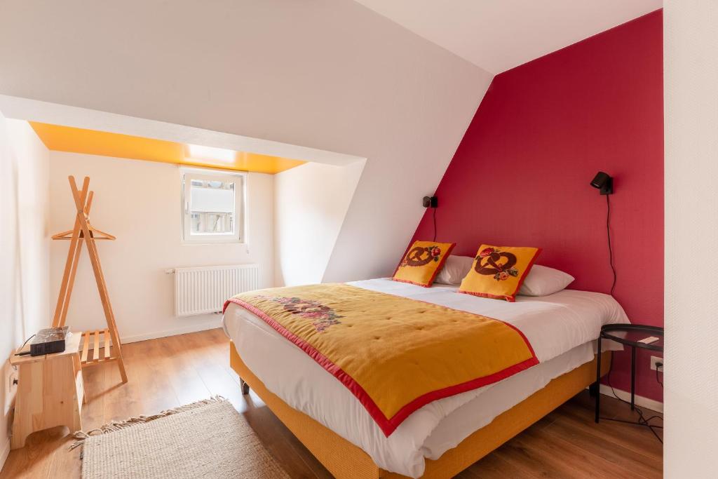 Кровать или кровати в номере Travel Homes - Rapp, charm in the heart of Colmar