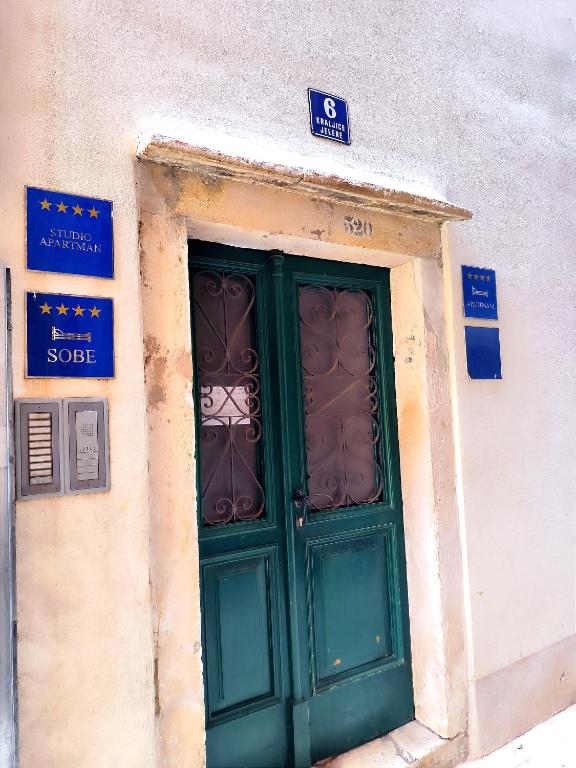 Exteriér alebo vchod do ubytovania Rialto Luxury Apartment