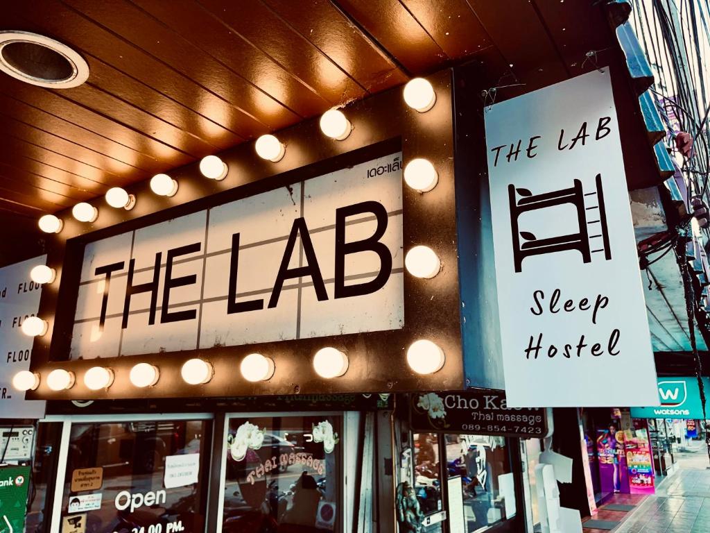 Certifikát, hodnocení, plakát nebo jiný dokument vystavený v ubytování The Lab Sleep Hostel