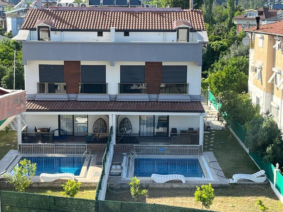 Villa Isra 5 plus 1 Bedroom Villa Private Pool and Garden در آنتالیا