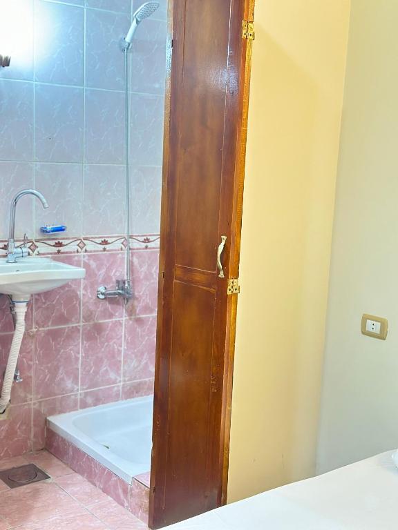 Koupelna v ubytování Zoser hostel