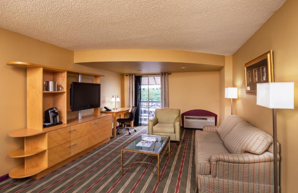 Pier 5 Hotel Baltimore - Queen Studio