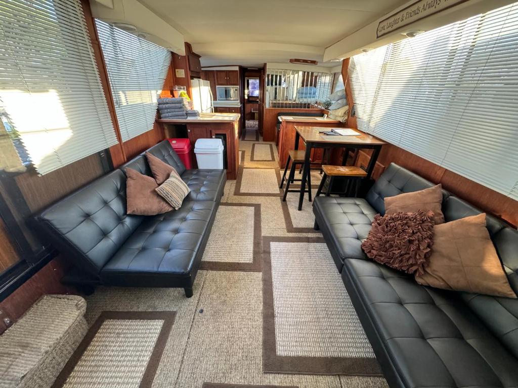 60ft Stationary House Boat, New Baltimore (precios actualizados 2024)