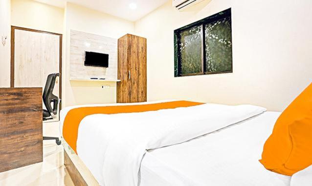 Cama o camas de una habitación en Hotel BKC Annex