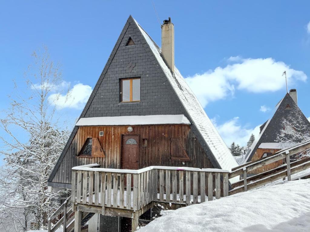 Chalet de 3 chambres avec balcon amenage a Saint Lary Soulan a 1 km des pistes talvel