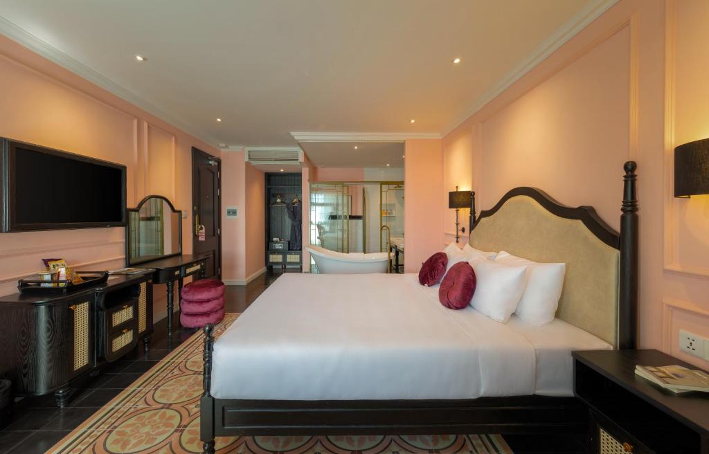 Phòng Deluxe Giường Đôi Có Bồn Tắm