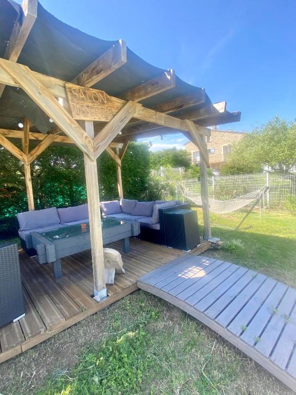 Zahrada ubytování Chambre d'hôtes 2p, gestion libre, espace piscine partagé