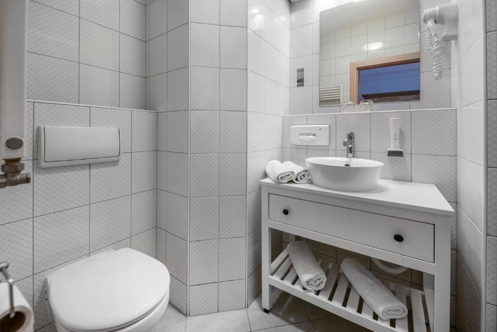 Corvin Hotel Budapest Sissi Wing - Resim 8