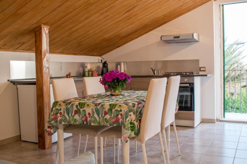 Kuchyň nebo kuchyňský kout v ubytování Casa Genisi