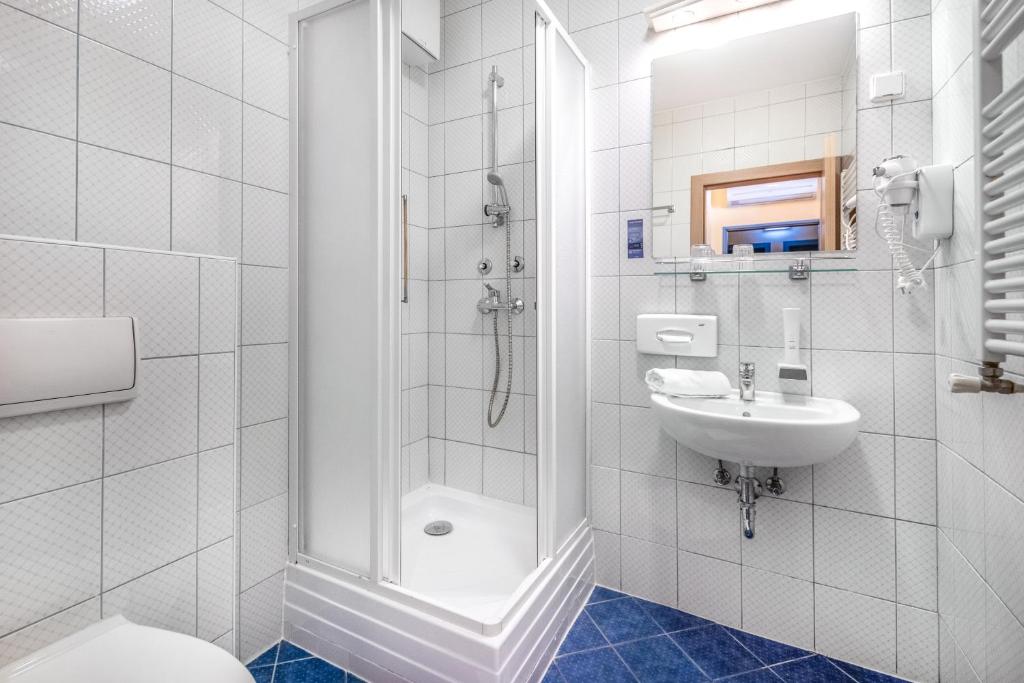 Corvin Hotel Budapest Sissi Wing - Resim 38