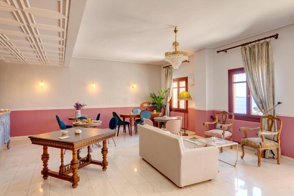 Гостиная зона в Electra Syros - Adults Only