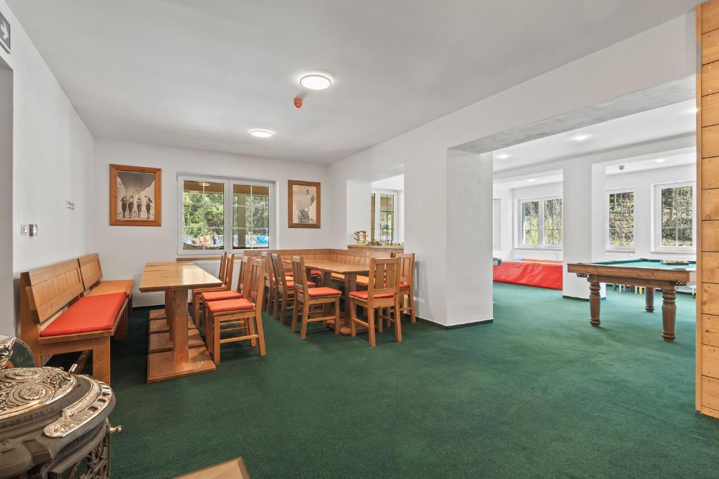 Χώρος καθιστικού στο Špindl Lodge Apartments Self check-in & Sauna