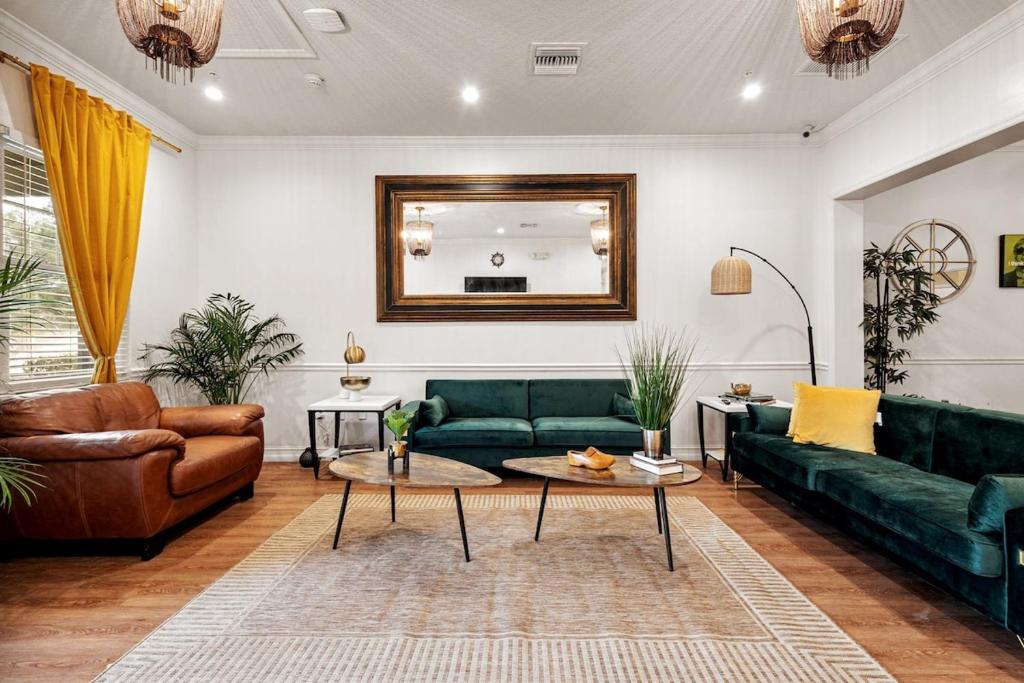 Posezení v ubytování Banana Leaf Villa-Marley Junior Suite with Living Room