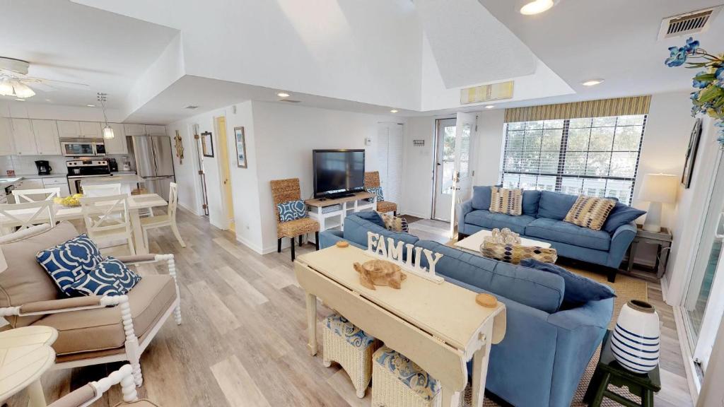 Un lugar para sentarse en 1603 Lovell Avenue Upper by Tybee Vacation Rentals