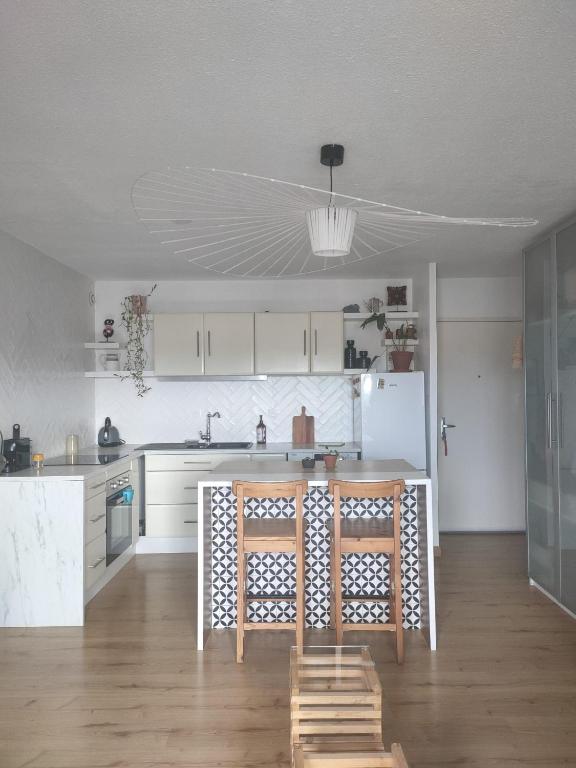 Kuchyň nebo kuchyňský kout v ubytování Charline Home