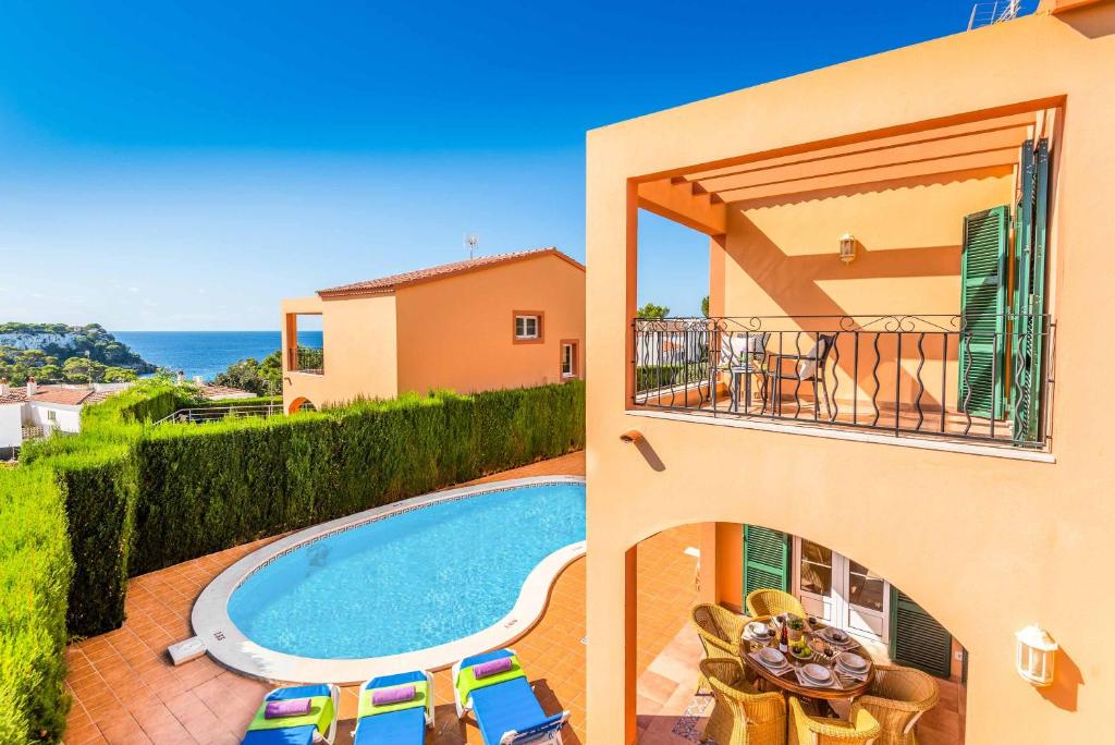 Bazén v ubytování Villa Marcolis Playa nebo v jeho okolí