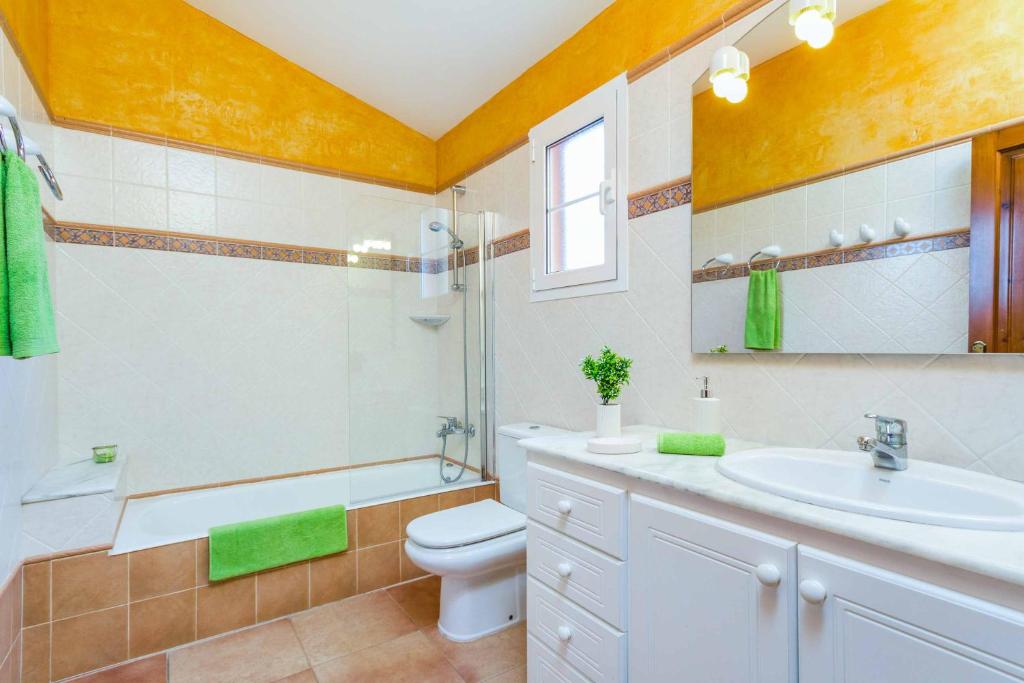 Koupelna v ubytování Villa Marcolis Playa
