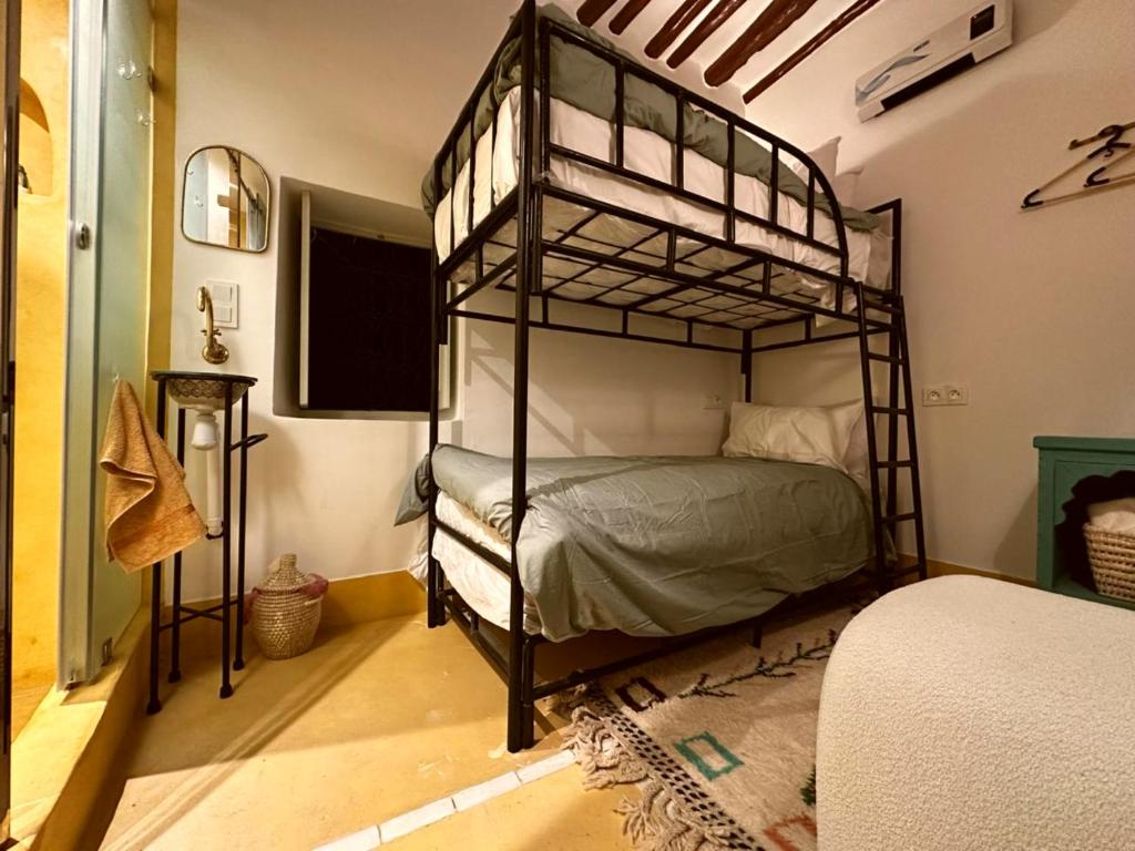 Postel nebo postele na pokoji v ubytování Little 24